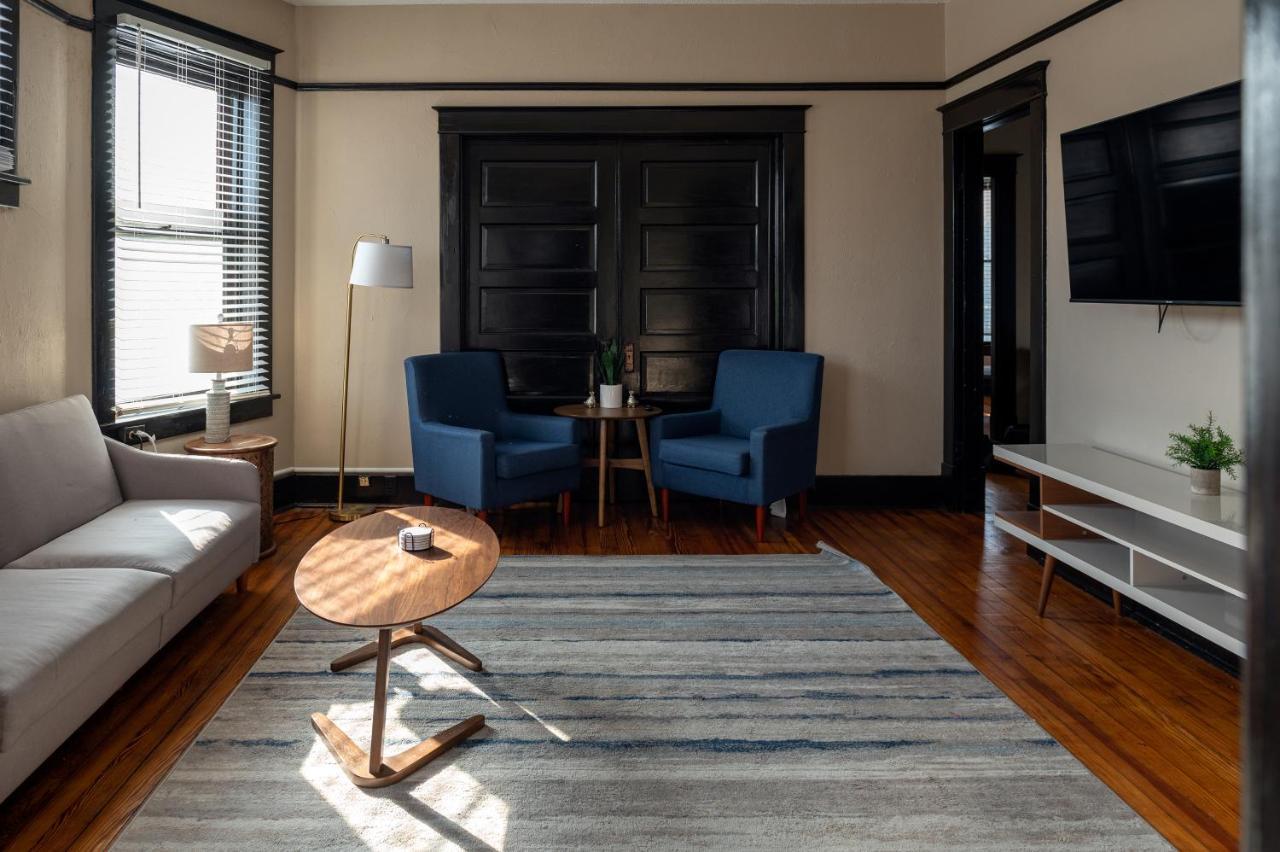 Updated 3 Bedroom Unit With Balcony! ケープジラード エクステリア 写真