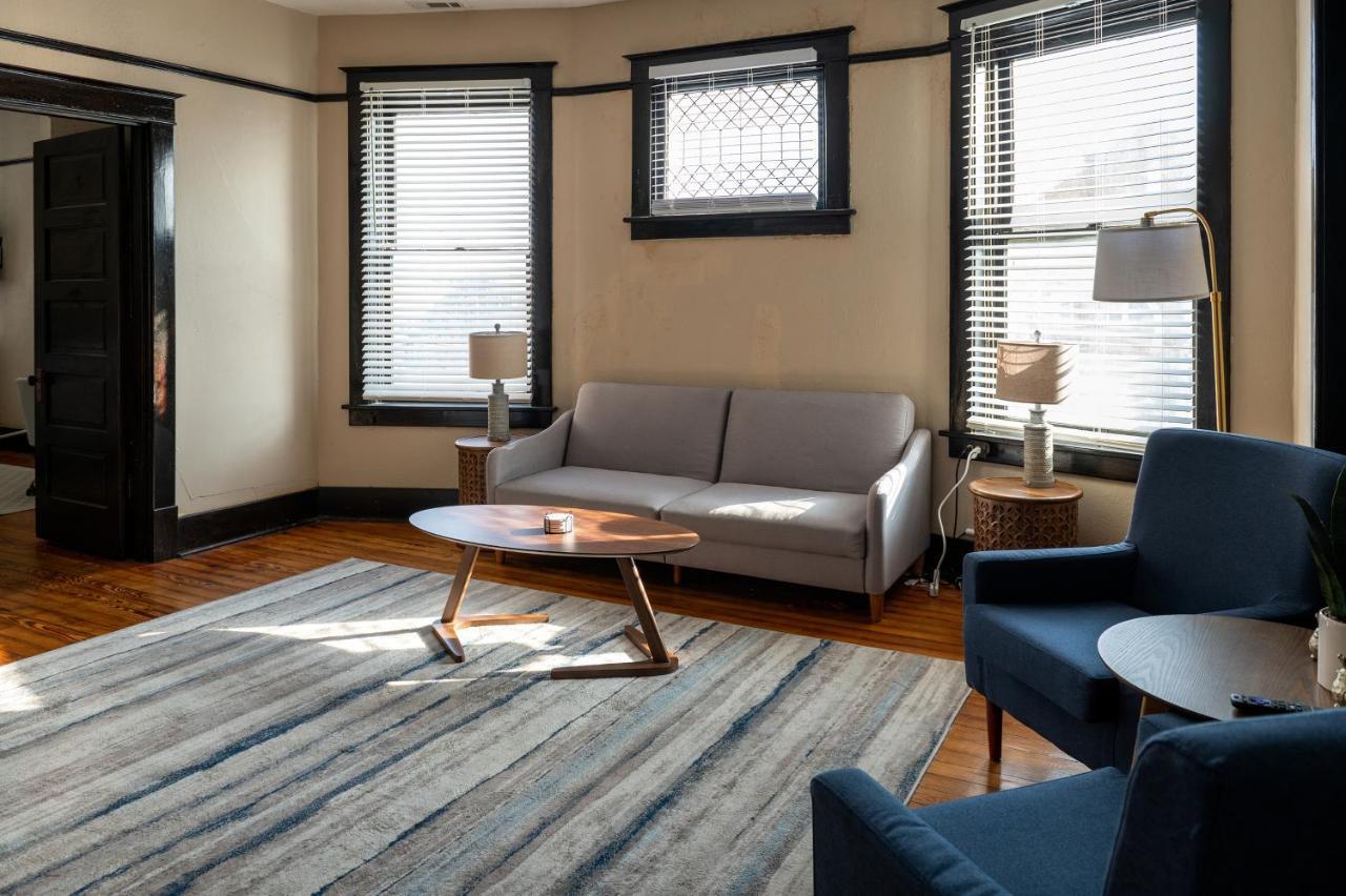 Updated 3 Bedroom Unit With Balcony! ケープジラード エクステリア 写真