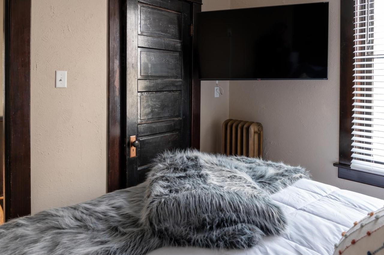 Updated 3 Bedroom Unit With Balcony! ケープジラード エクステリア 写真