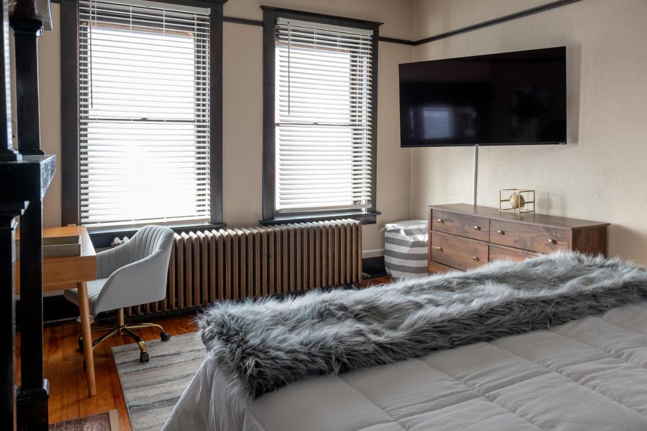 Updated 3 Bedroom Unit With Balcony! ケープジラード エクステリア 写真